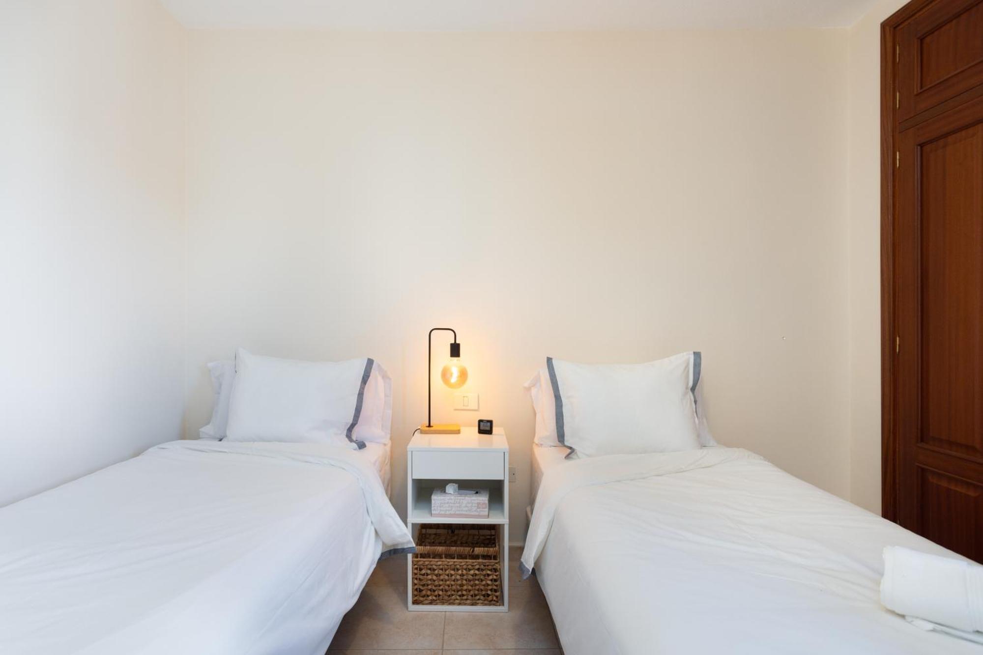 Home2Book Design & Luminous Apt Santa Cruz Center Экстерьер фото